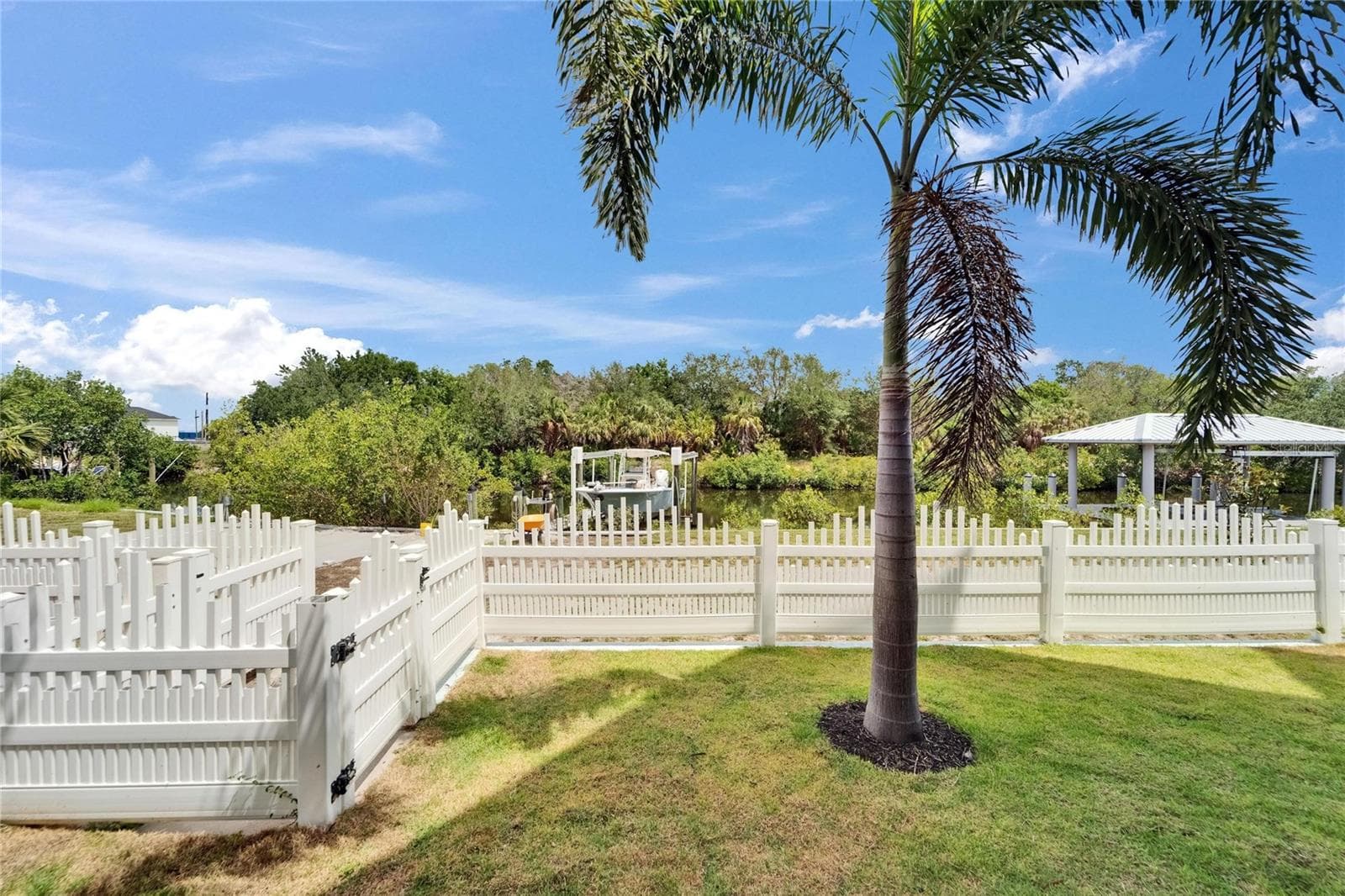 Single Family Residence at 6520 SIMONE SHORES CIR, APOLLO BEACH, photo 78 of 98