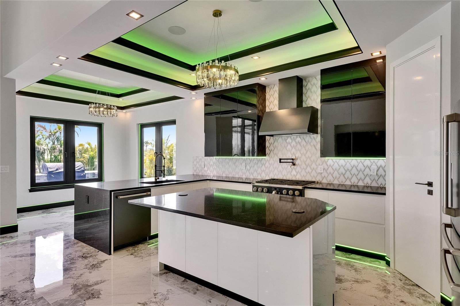 Single Family Residence at 6526 SIMONE SHORES CIR, APOLLO BEACH, photo 21 of 92