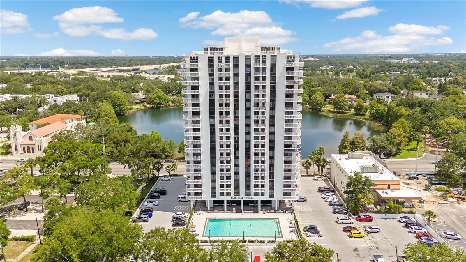 400 E COLONIAL DR #207