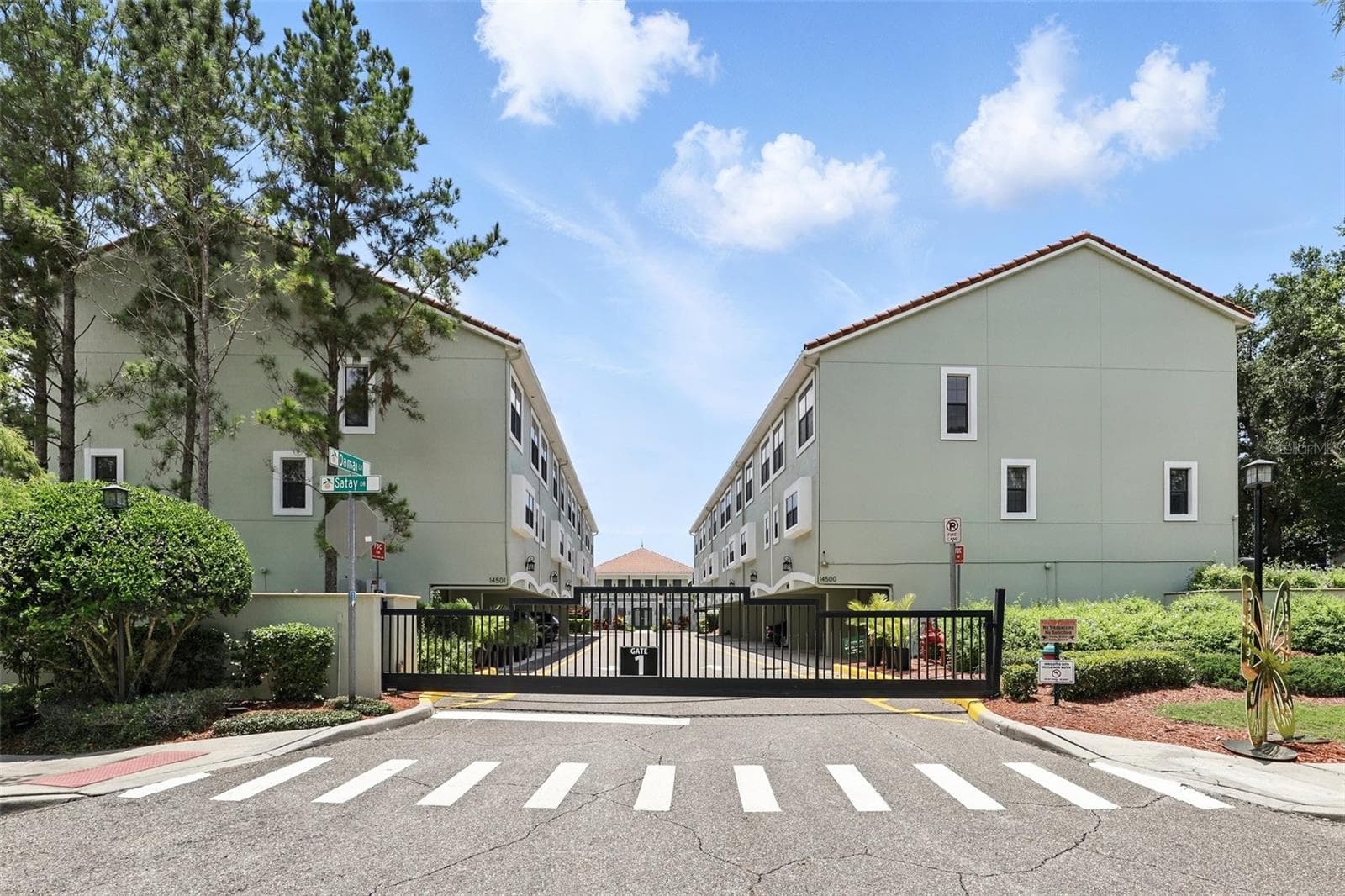 Townhouse at 14501 DAMAI LN, ORLANDO, photo 32 of 53