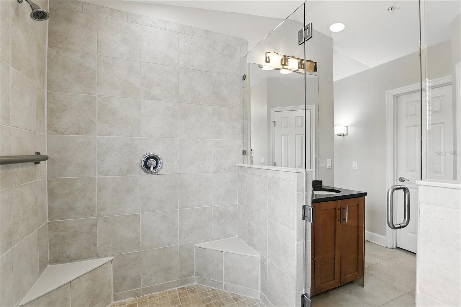 Townhouse at 14501 DAMAI LN, ORLANDO, photo 22 of 53