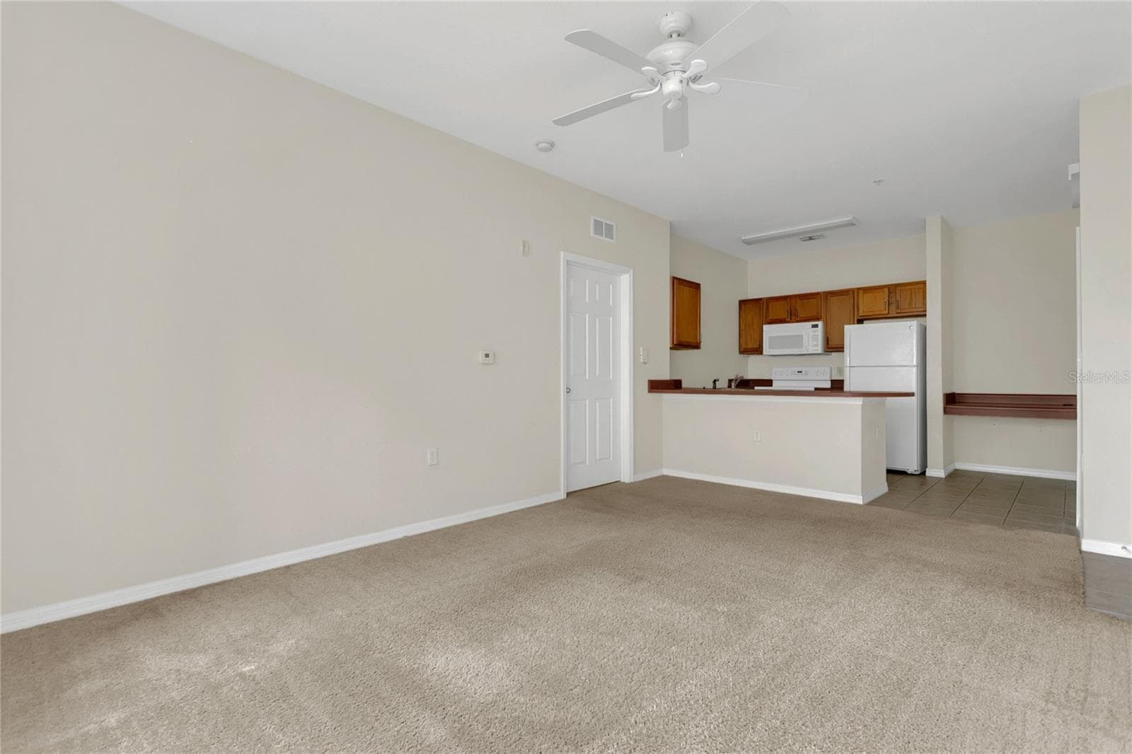 Kitchen - 8213 CLAIRE ANN DR #108, ORLANDO