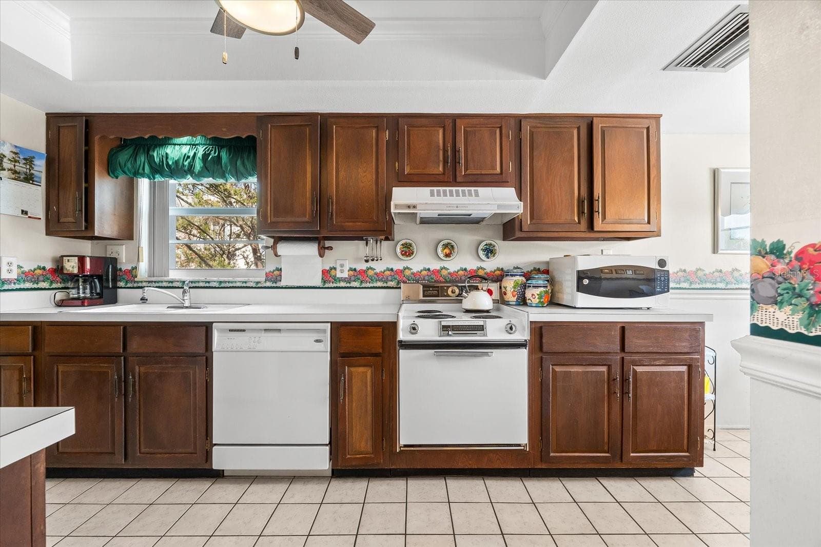 Condominium at 5600 BEACH WAY DR #201, SARASOTA, photo 12 of 95