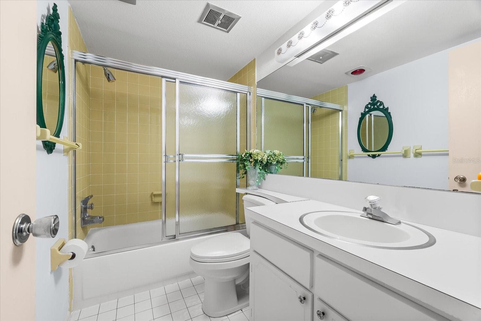 Condominium at 5600 BEACH WAY DR #201, SARASOTA, photo 25 of 95