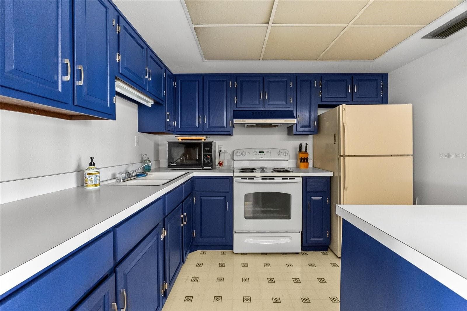 Condominium at 5600 BEACH WAY DR #201, SARASOTA, photo 36 of 95