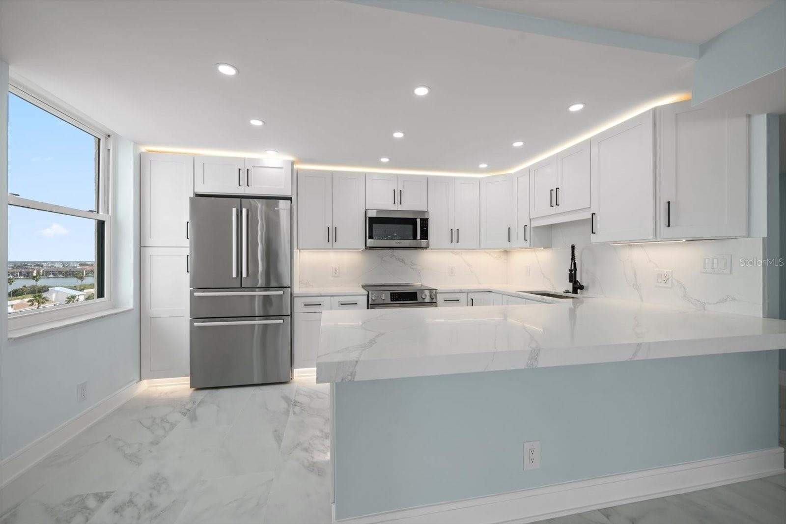 Condominium at 1400 GULF BLVD #804, CLEARWATER BEACH, photo 8 of 43