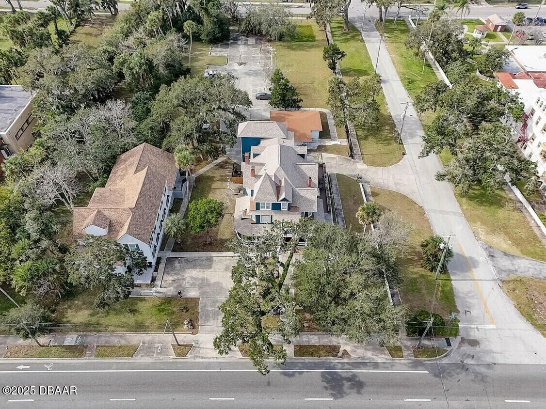 Multi-Family 5+ at 404 S RIDGEWOOD AVE, DAYTONA BEACH, photo 5 of 57