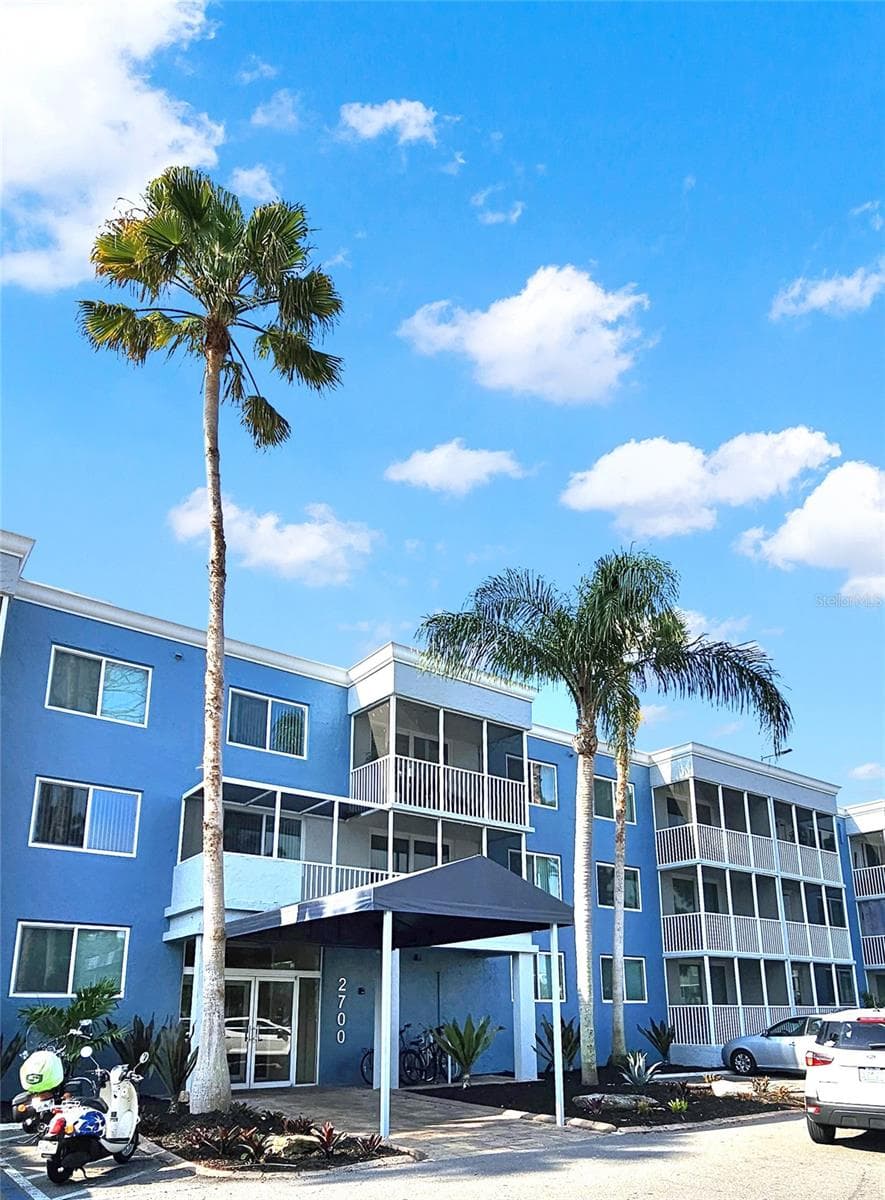 2700 COCONUT BAY LN #419