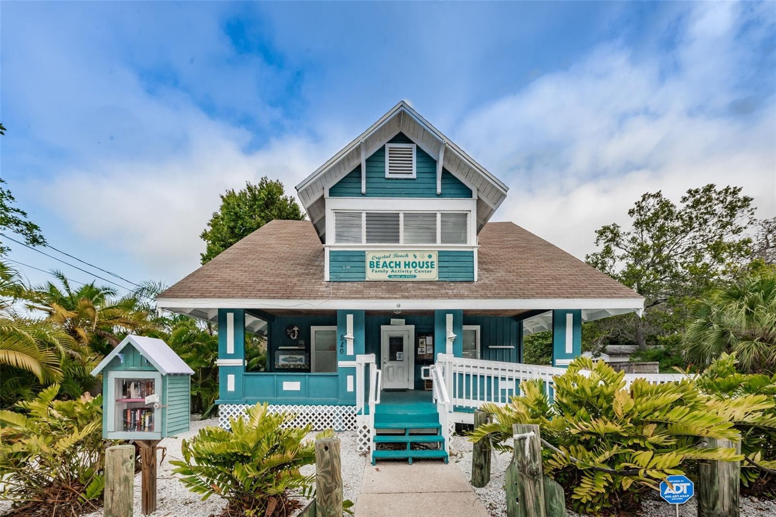 Crystal Beach Beach House - 394 GEORGIA AVE, CRYSTAL BEACH