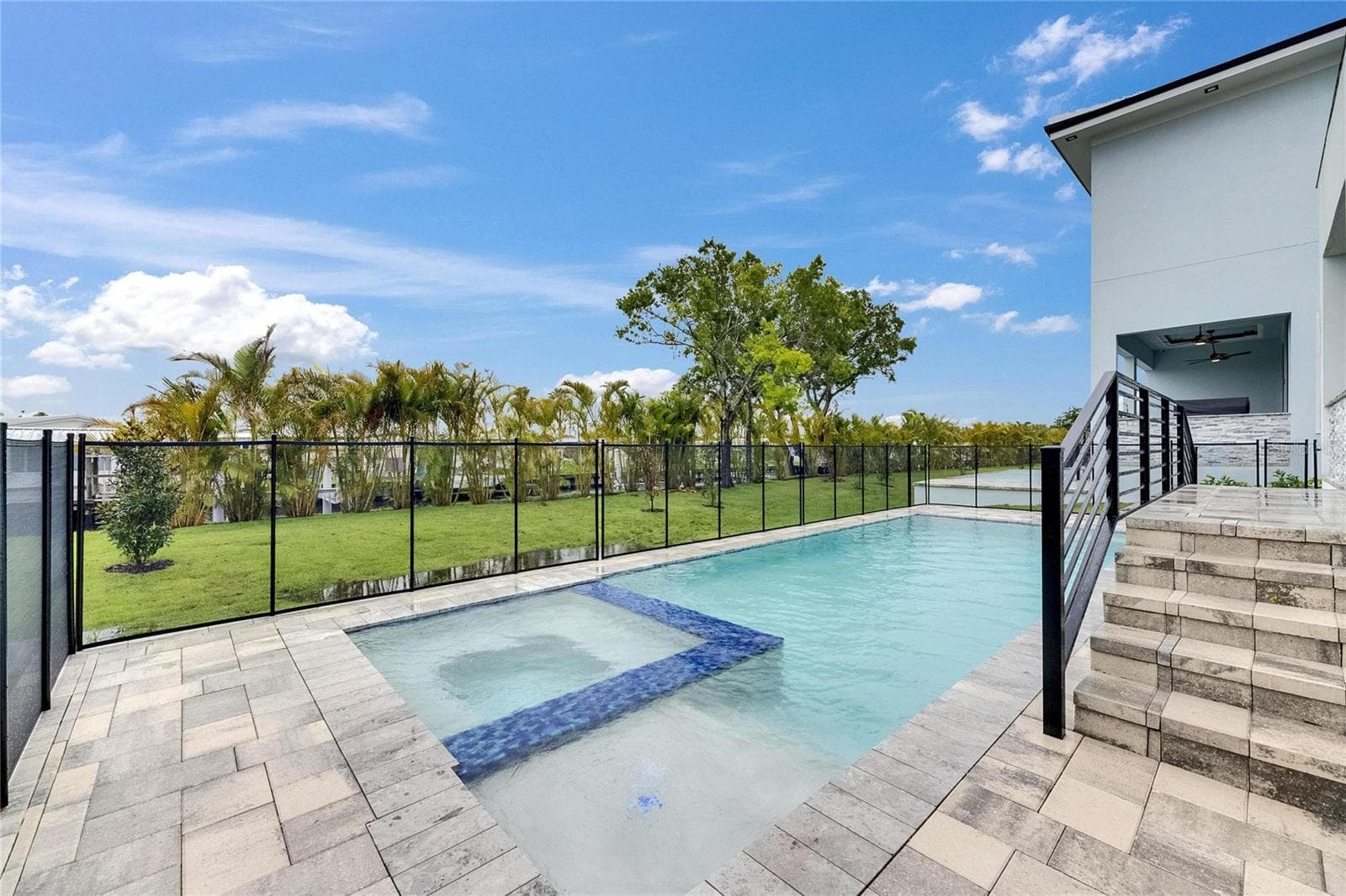 Single Family Residence at 6528 SIMONE SHORES CIR, APOLLO BEACH, photo 3 of 97