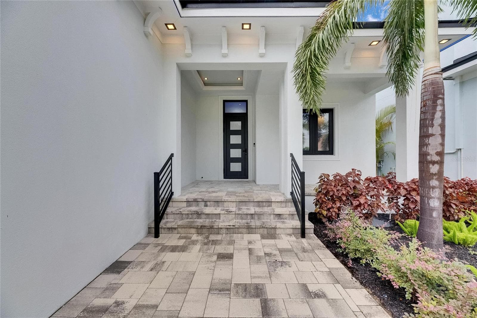 Single Family Residence at 6528 SIMONE SHORES CIR, APOLLO BEACH, photo 13 of 97