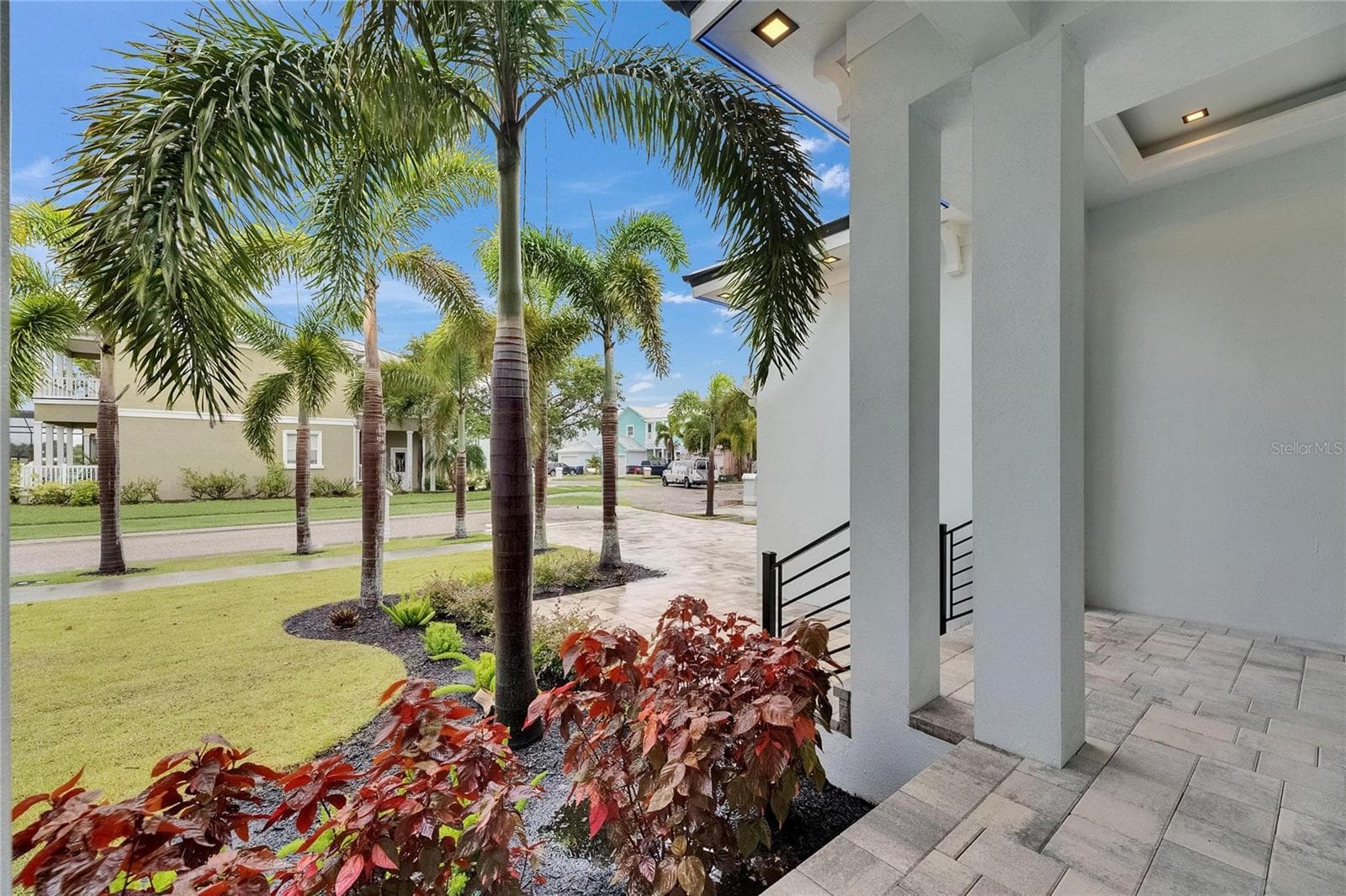 Single Family Residence at 6528 SIMONE SHORES CIR, APOLLO BEACH, photo 14 of 97
