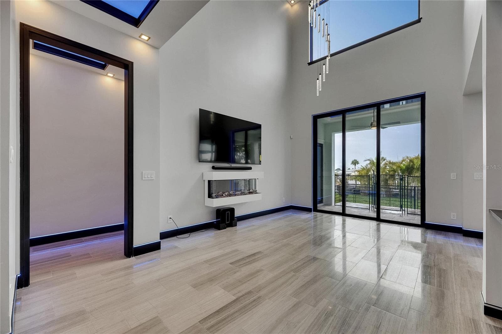 Single Family Residence at 6528 SIMONE SHORES CIR, APOLLO BEACH, photo 25 of 97