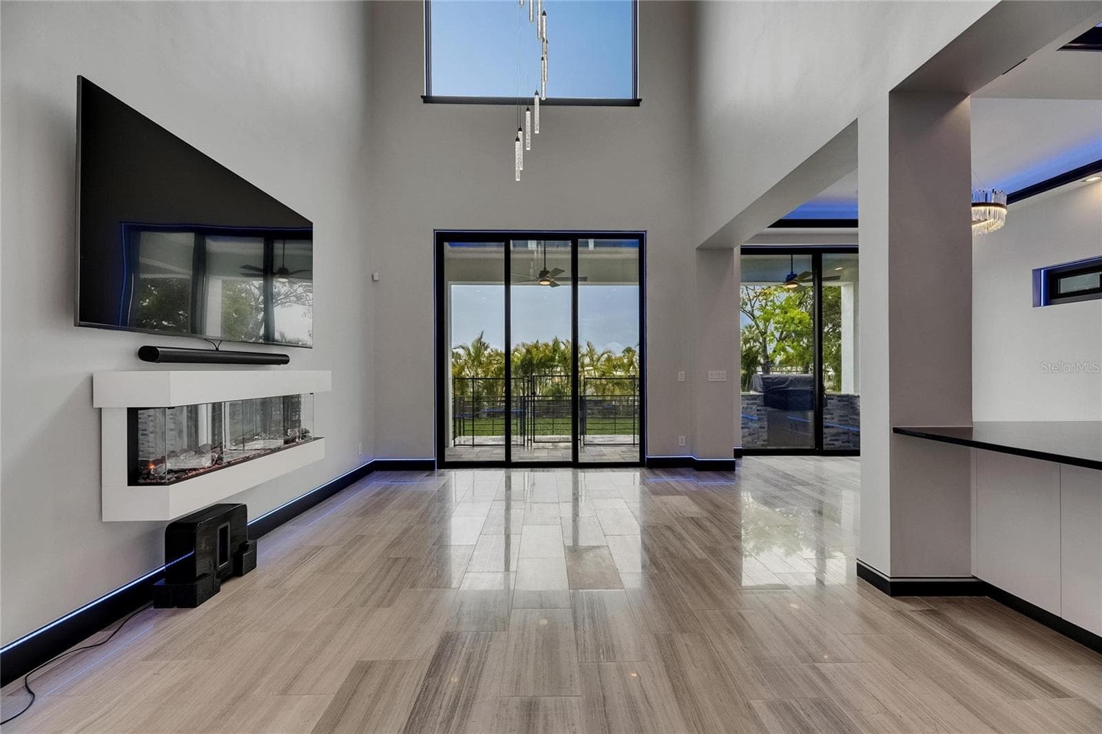 Single Family Residence at 6528 SIMONE SHORES CIR, APOLLO BEACH, photo 26 of 97