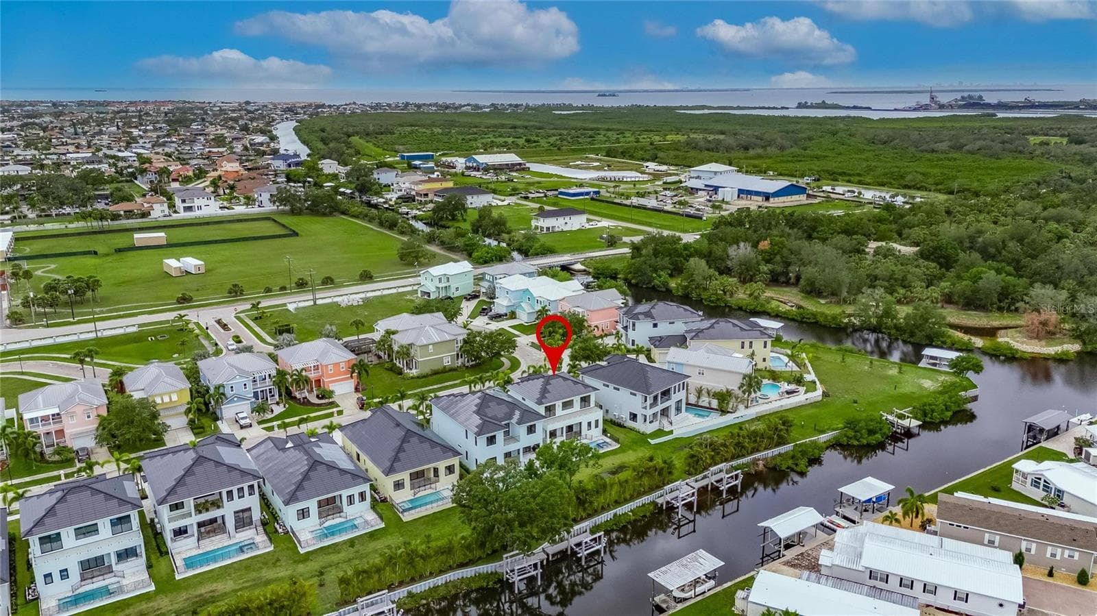 Single Family Residence at 6528 SIMONE SHORES CIR, APOLLO BEACH, photo 4 of 97