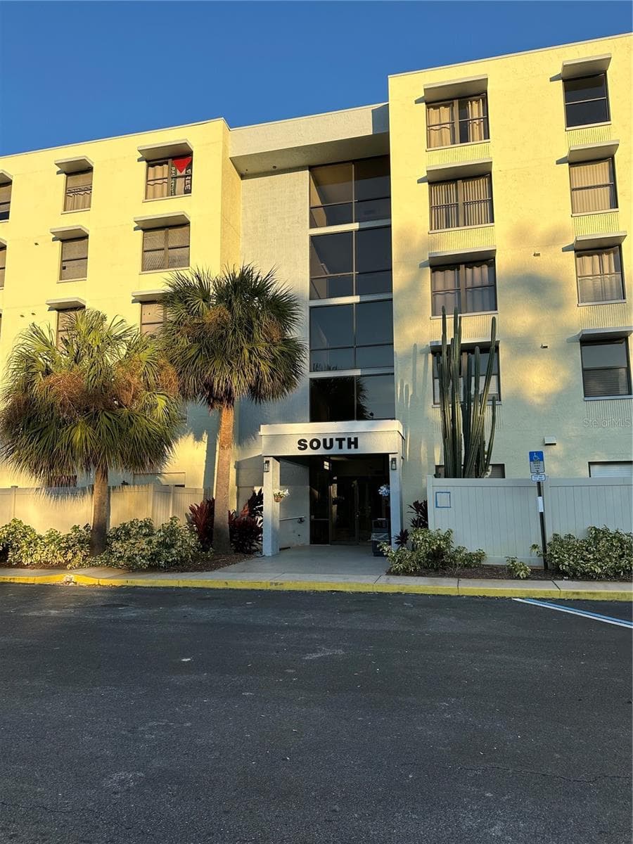 Building Exterior 2 - 701 S MADISON AVE #410, CLEARWATER
