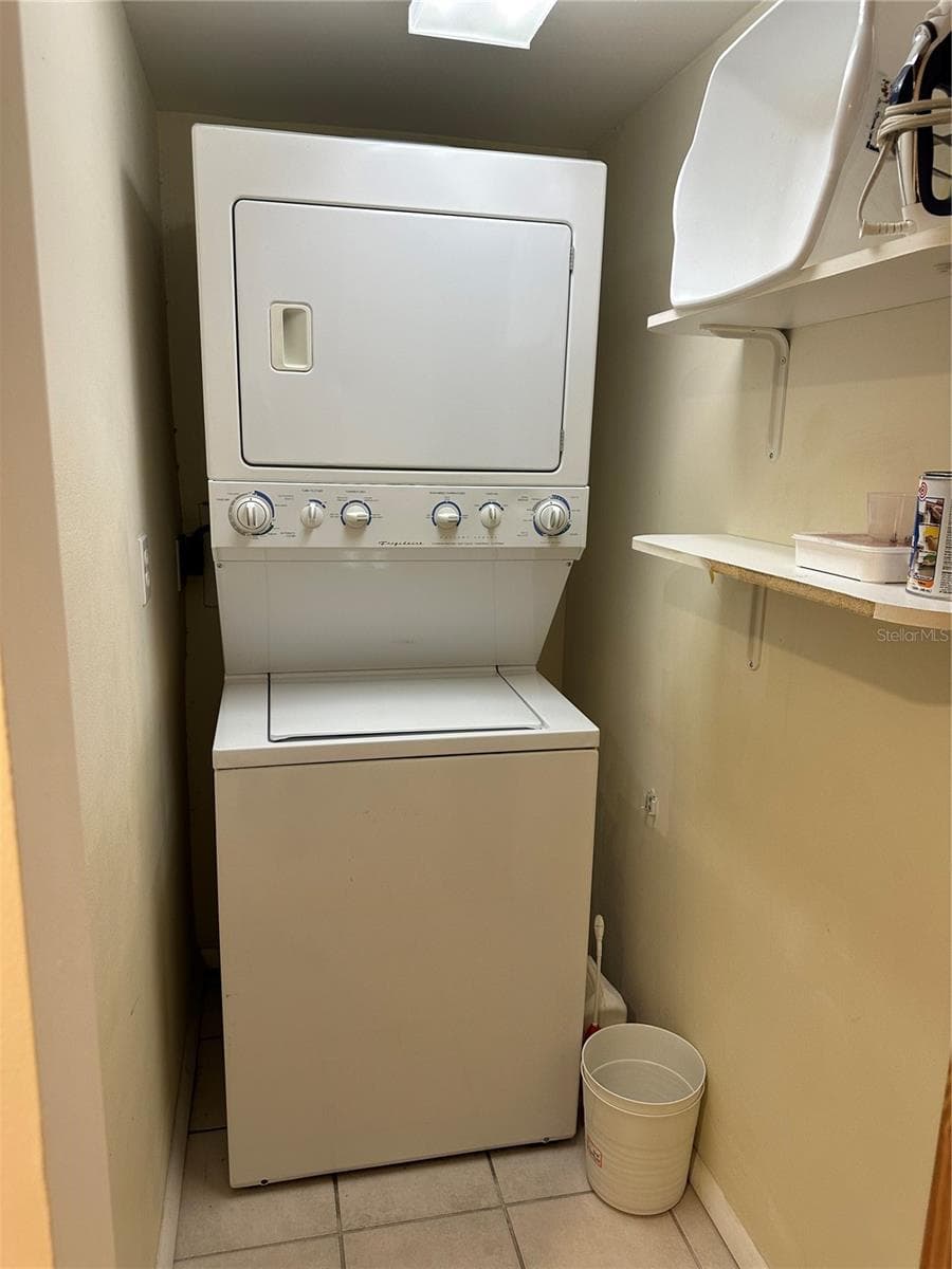 Washer and dryer - 701 S MADISON AVE #410, CLEARWATER