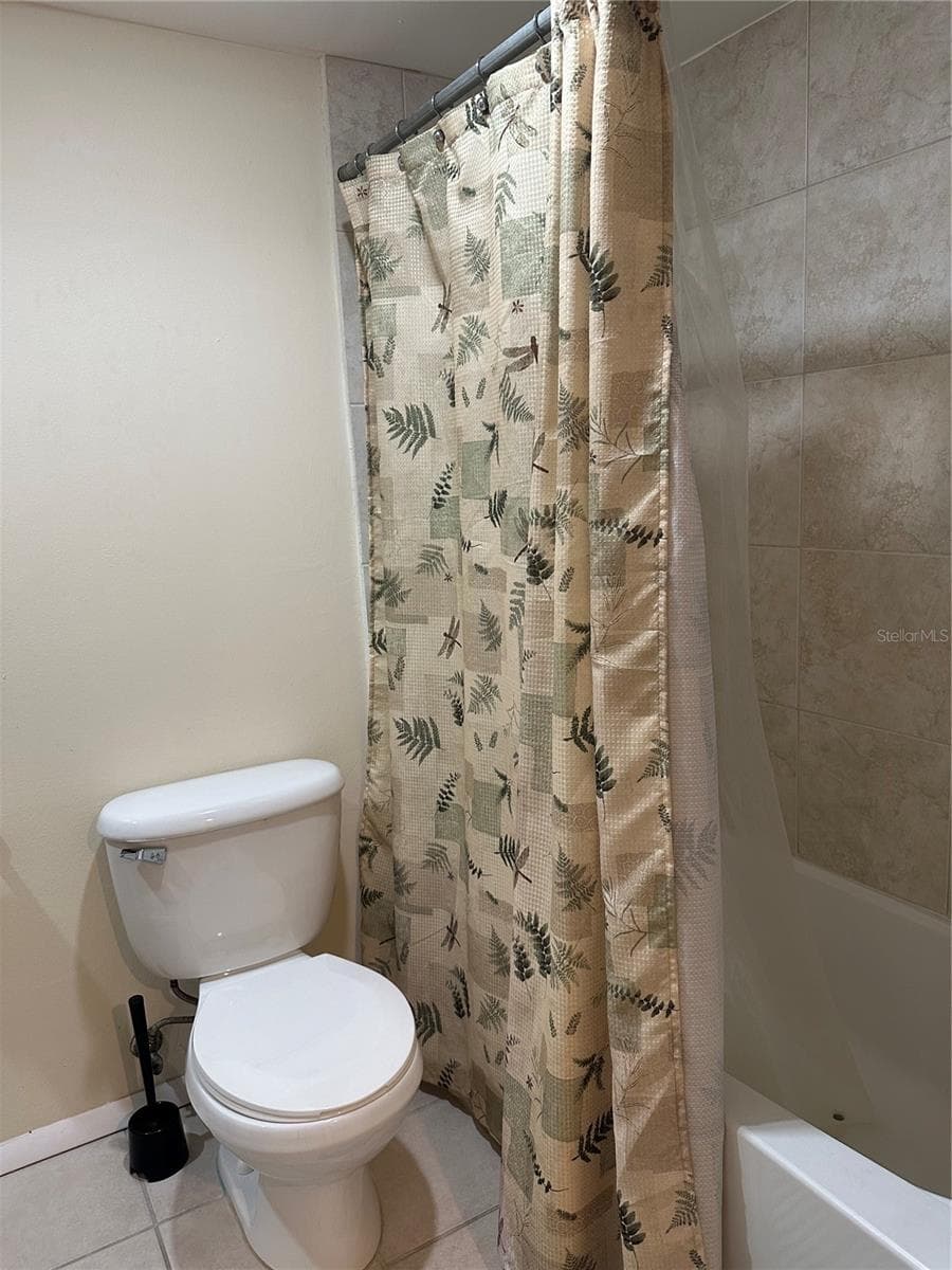 Guest tub & shower - 701 S MADISON AVE #410, CLEARWATER