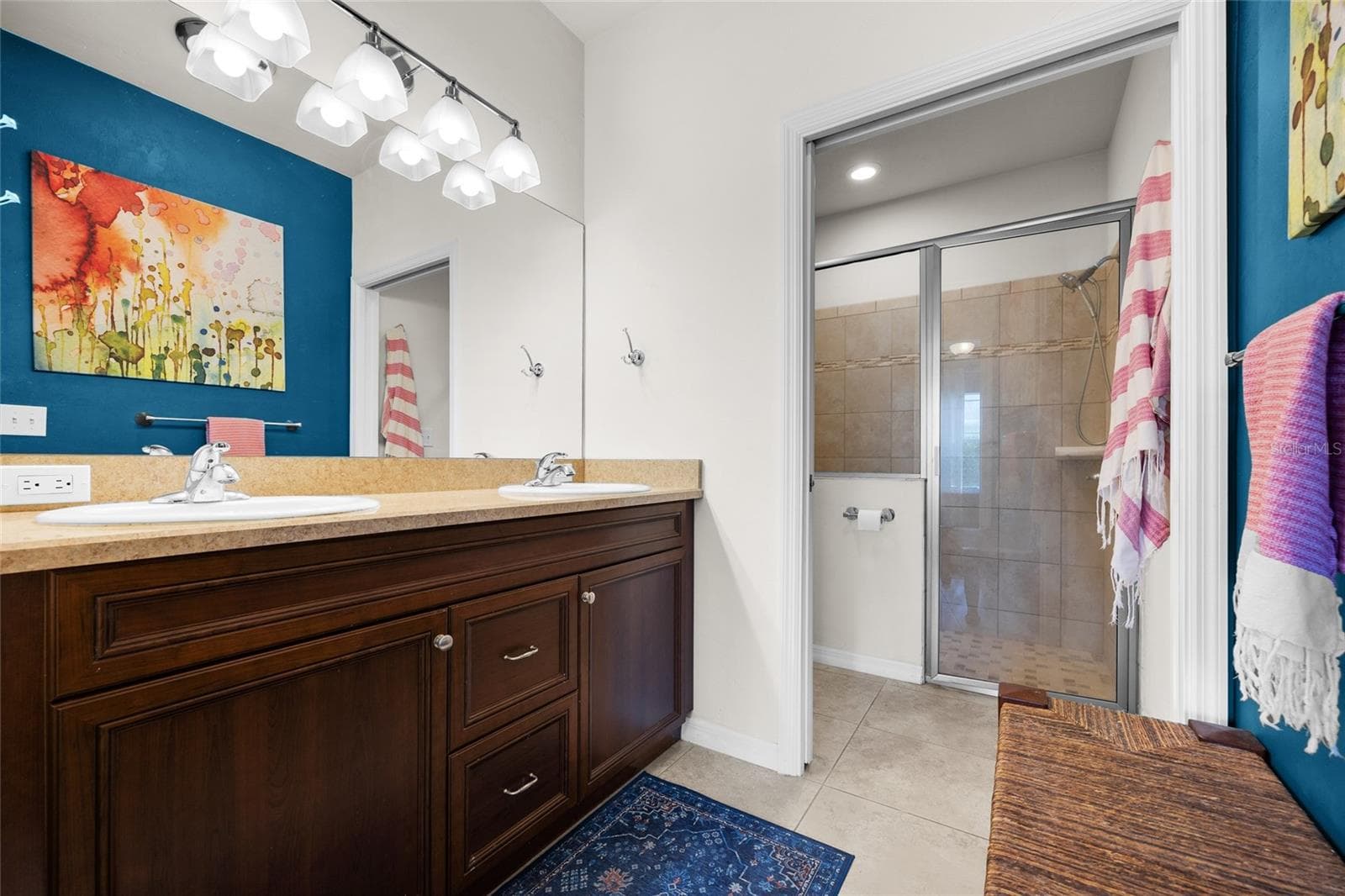 Primary En-Suite Bathroom - 12656 NW 11TH PL, NEWBERRY