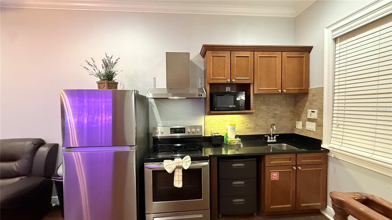 Garage Apartment Kitchenette - 7810 WHITEMARSH WAY, REUNION