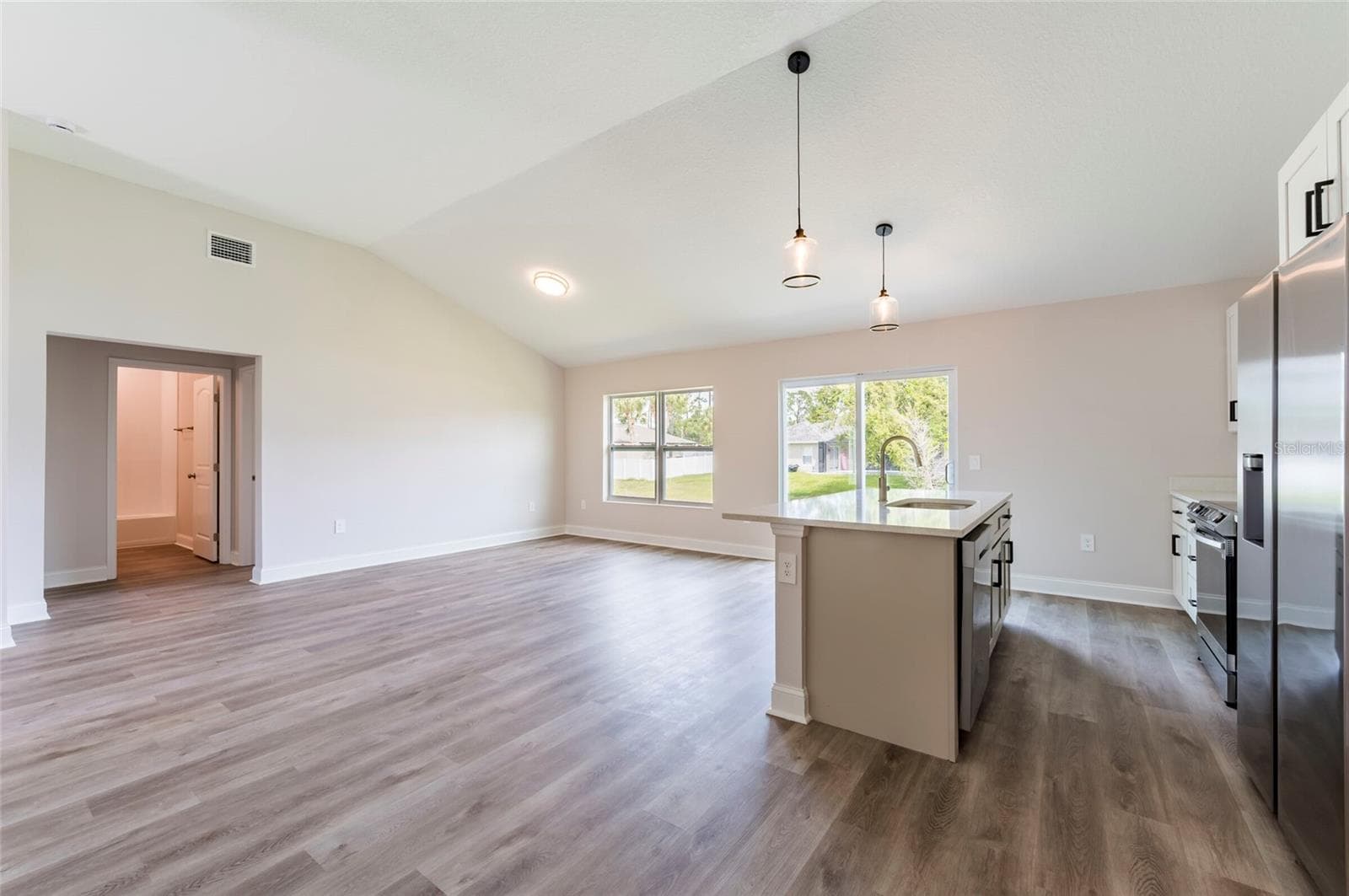 Single Family Residence at 9808 SE 159TH ST, SUMMERFIELD, photo 5 of 15