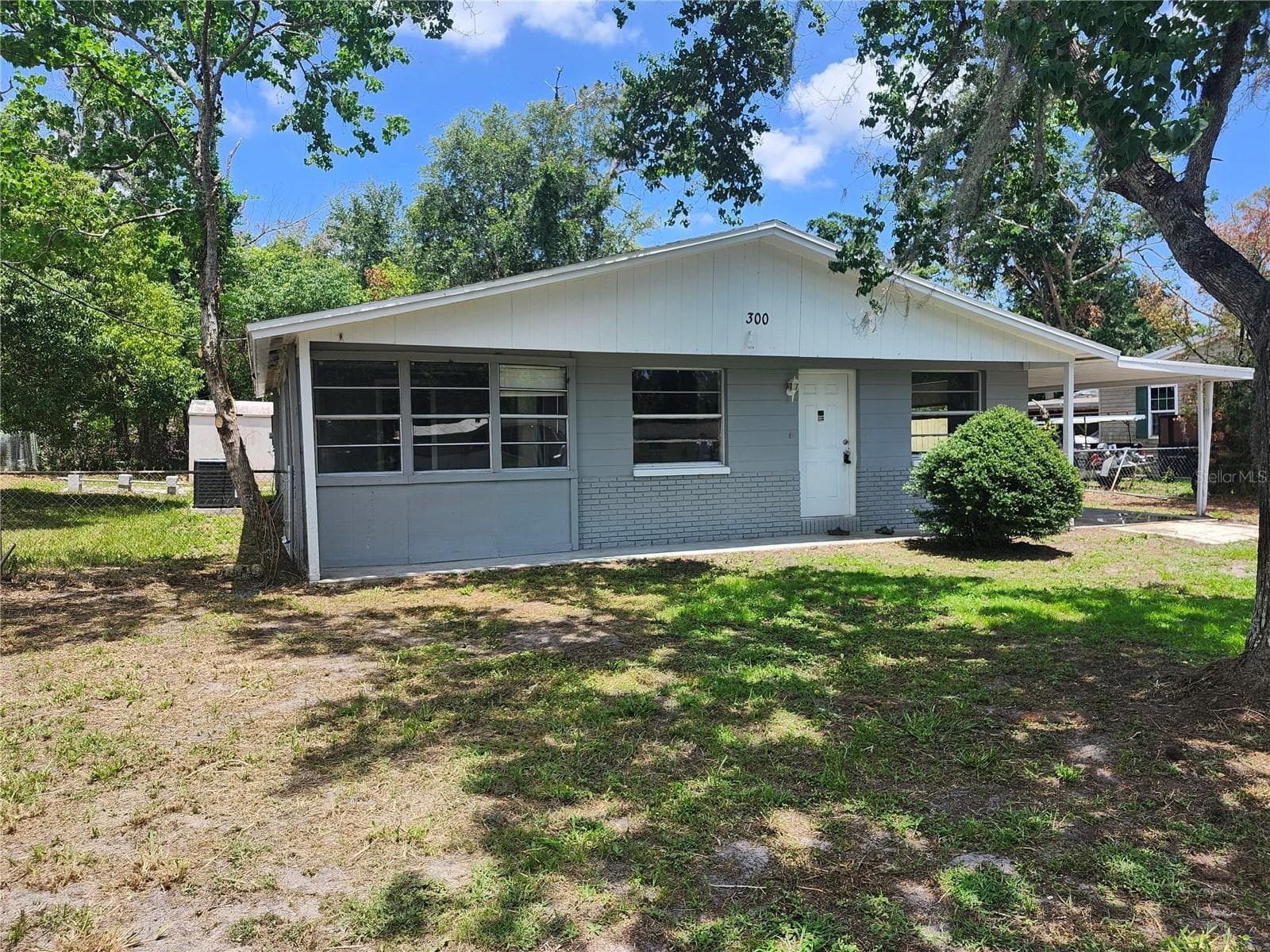 300 MIDWOOD DR