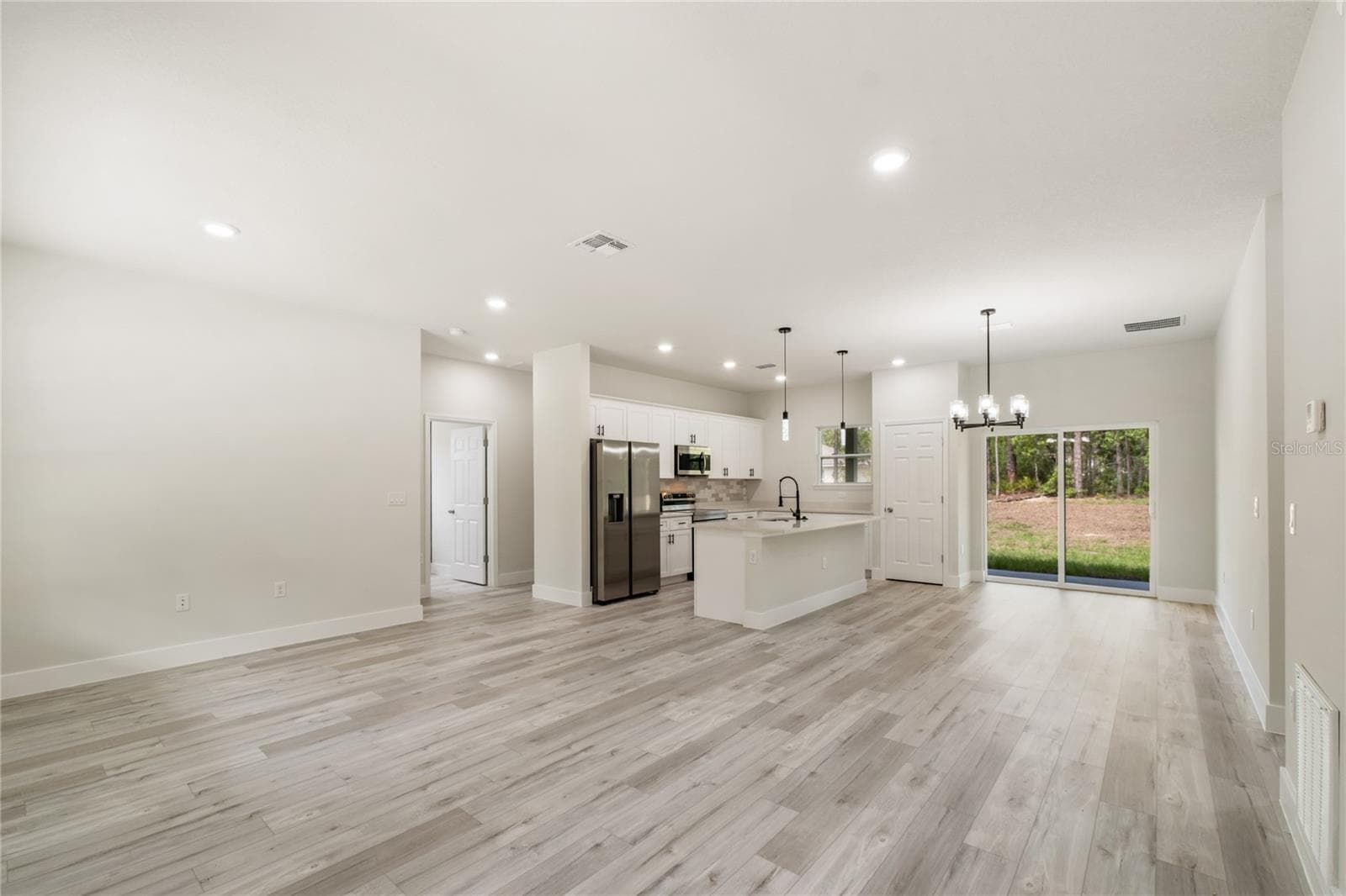 Single Family Residence at 10075 N CONRAD PT, CITRUS SPRINGS, photo 9 of 20