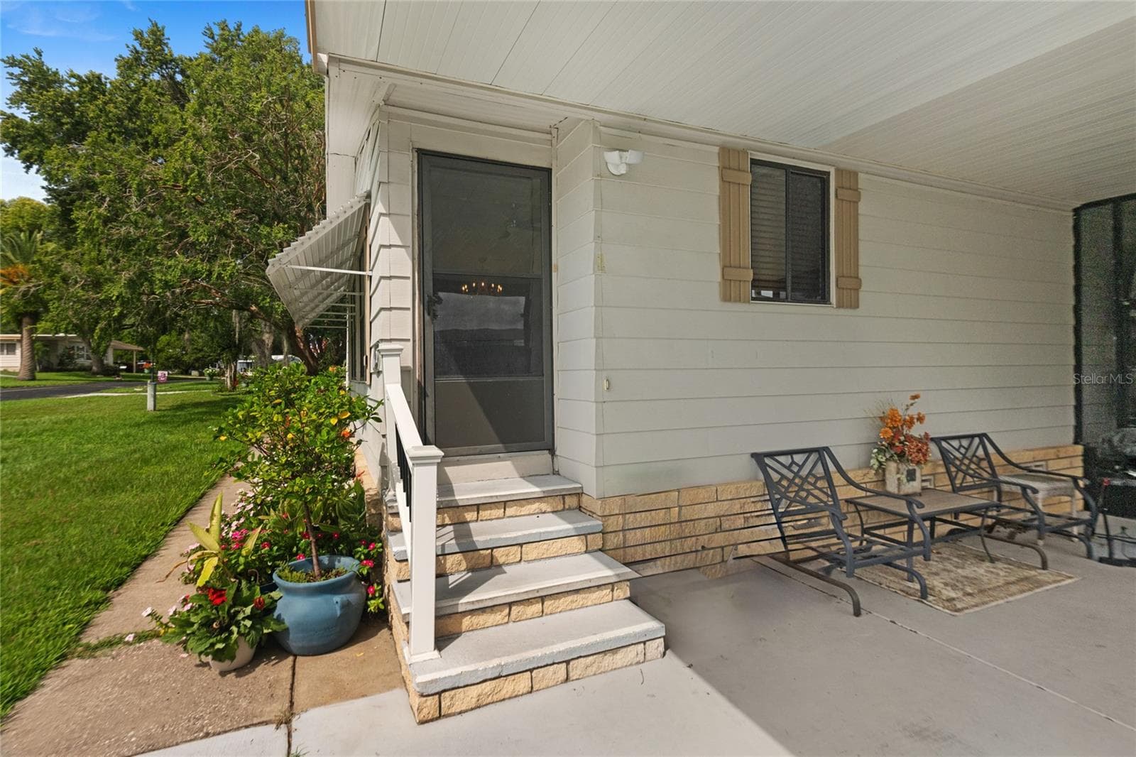 Front entry - 2002 S CITRUS CIR #1728, ZELLWOOD
