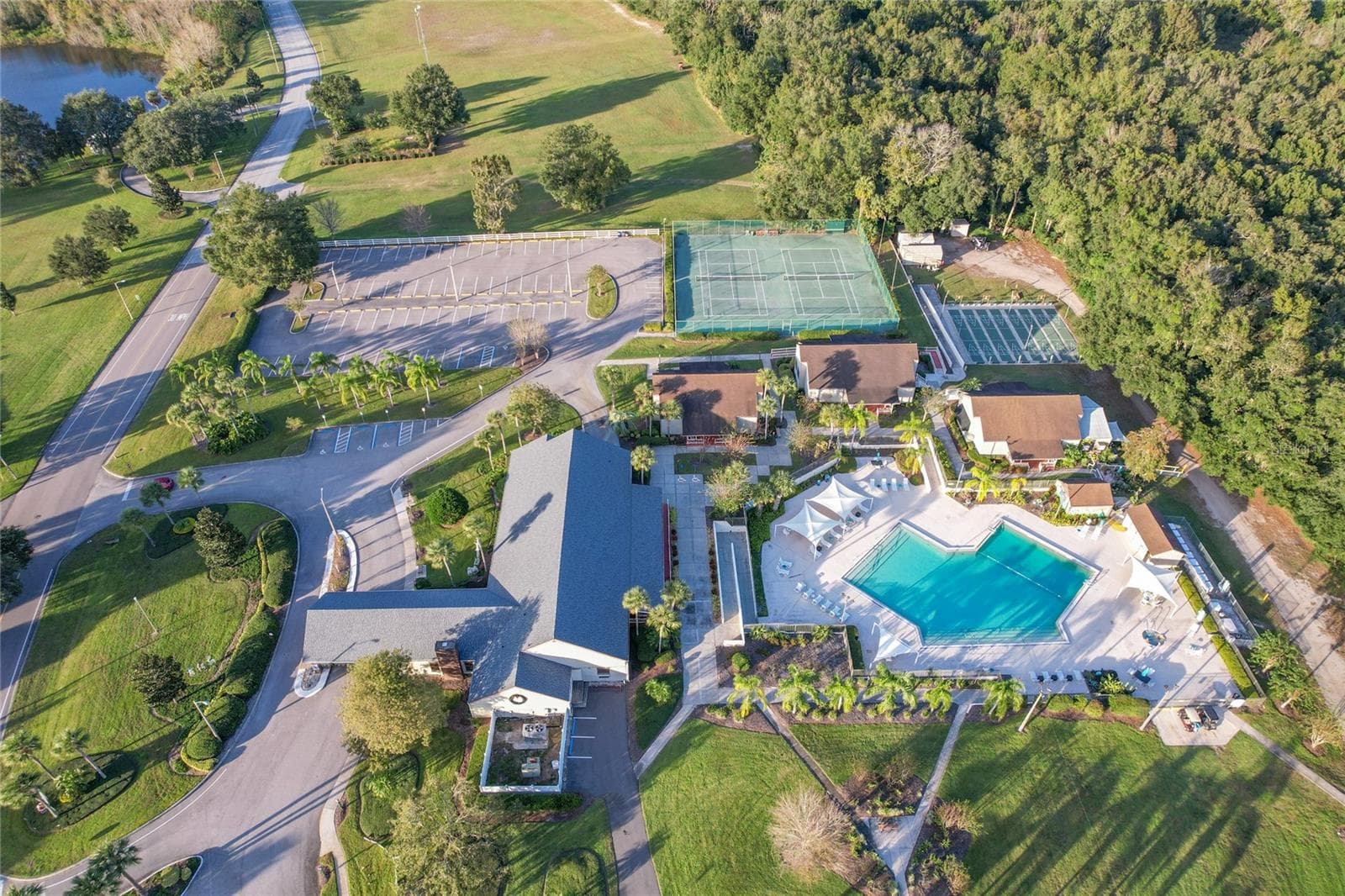 Main community amenities complex - 2002 S CITRUS CIR #1728, ZELLWOOD