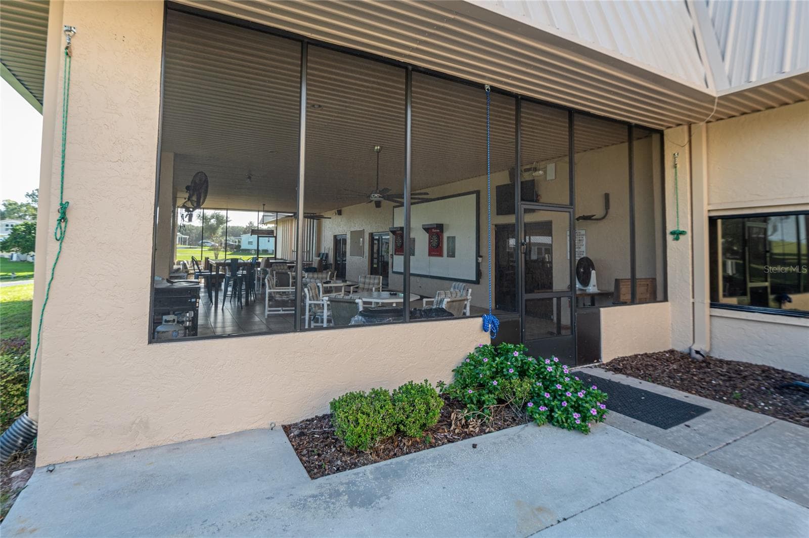 Outside dining at the Whistle Stop restaurant and lounge - 2002 S CITRUS CIR #1728, ZELLWOOD