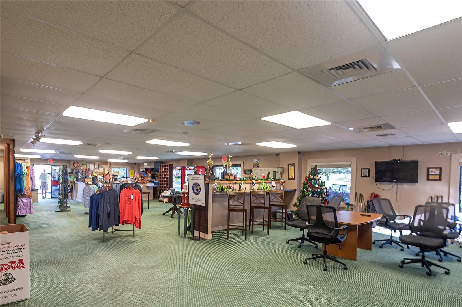 Pro shop - 2002 S CITRUS CIR #1728, ZELLWOOD