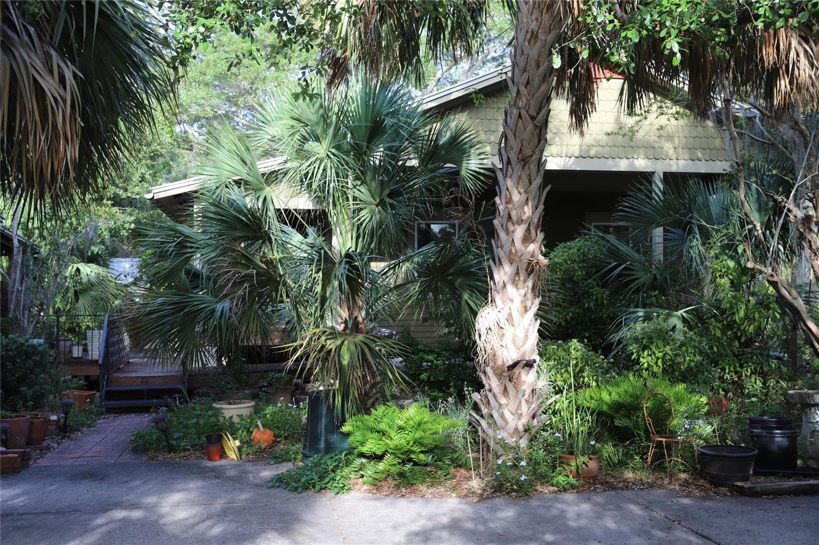 F272-B Front - 272 ORANGE ST #A-B, PALM HARBOR