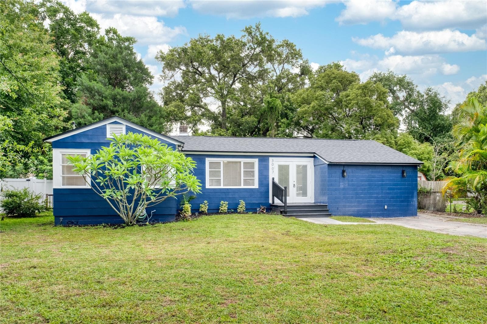 3007 KNOLLWOOD CIR