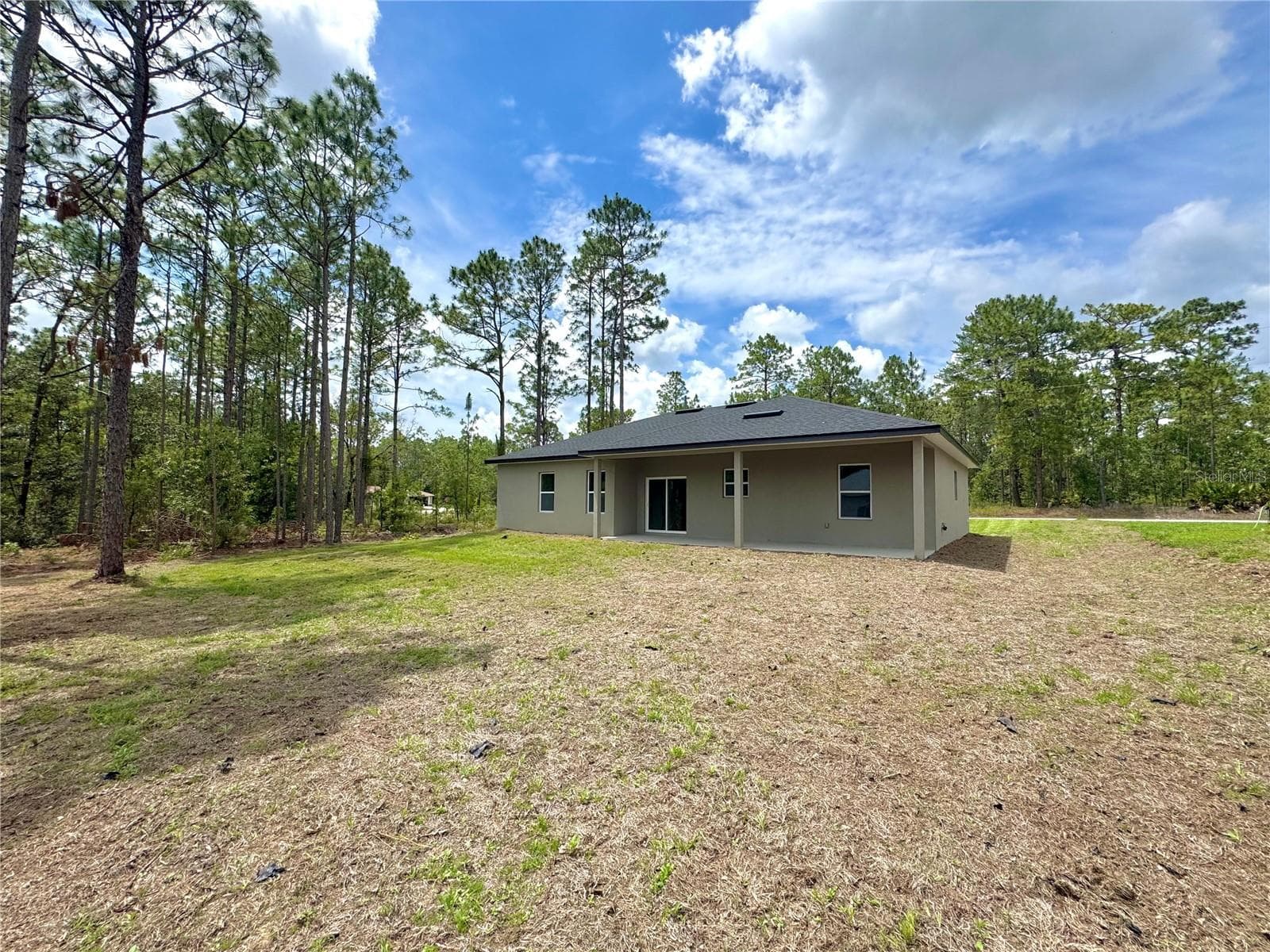 Single Family Residence at 628 W HERONSBILL LN, DUNNELLON, photo 9 of 29