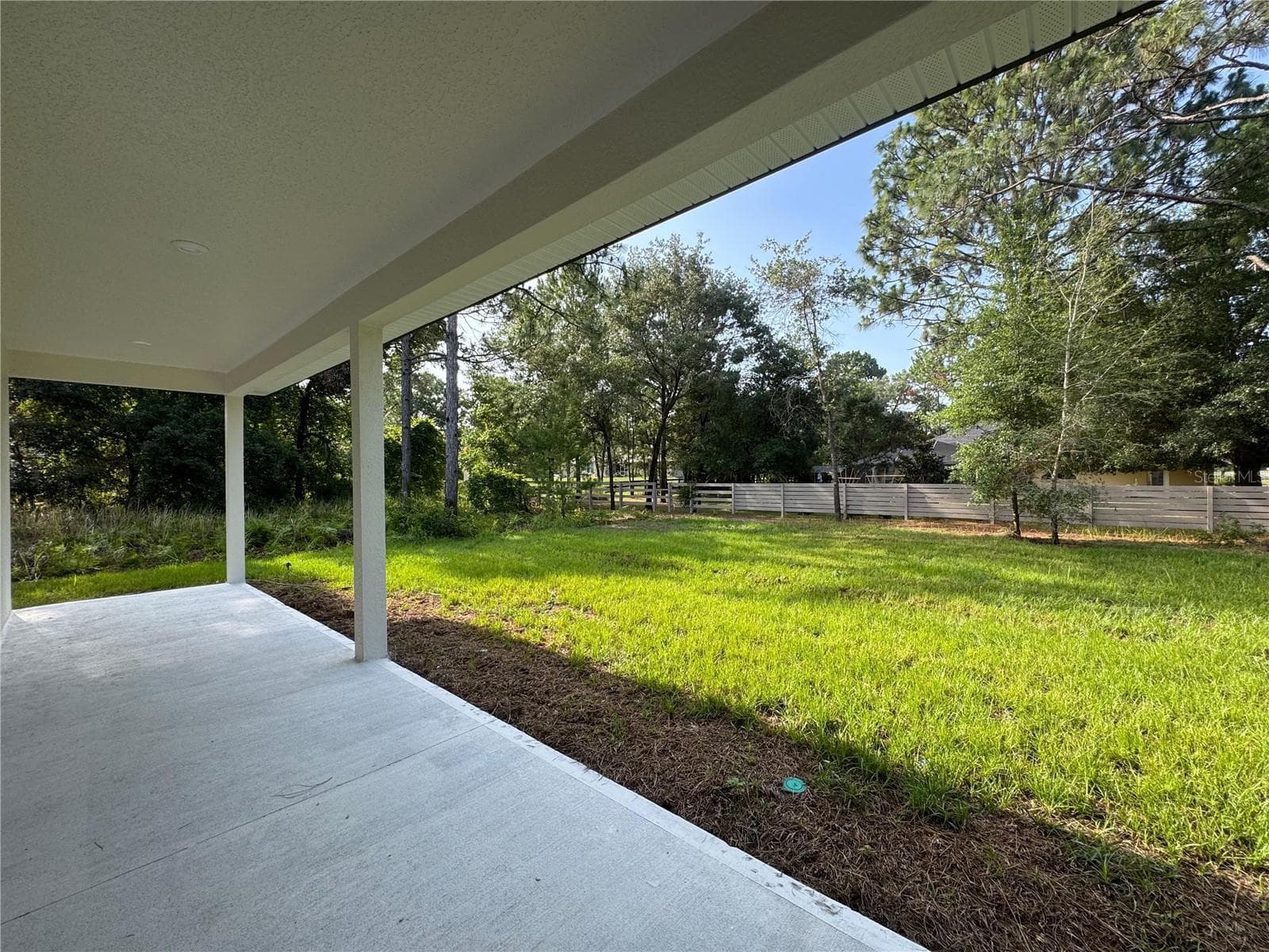 Single Family Residence at 628 W HERONSBILL LN, DUNNELLON, photo 11 of 29