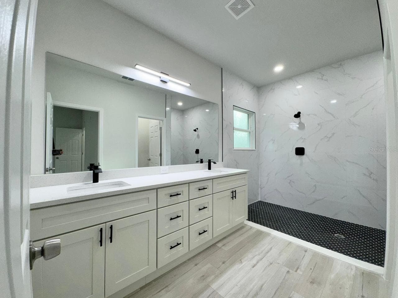 MODEL HOME - 628 W HERONSBILL LN, DUNNELLON