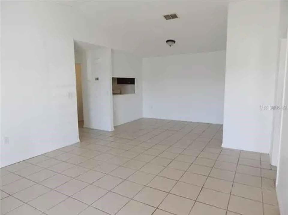 Condominium at 5220 VIA HACIENDA #212, ORLANDO, photo 3 of 10