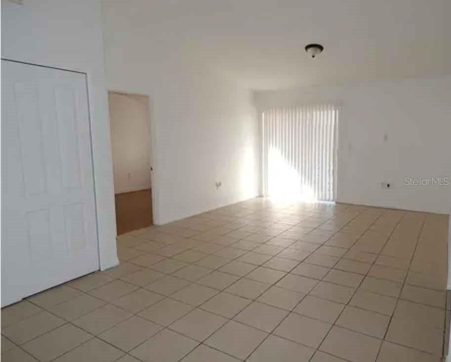 Condominium at 5220 VIA HACIENDA #212, ORLANDO, photo 5 of 10