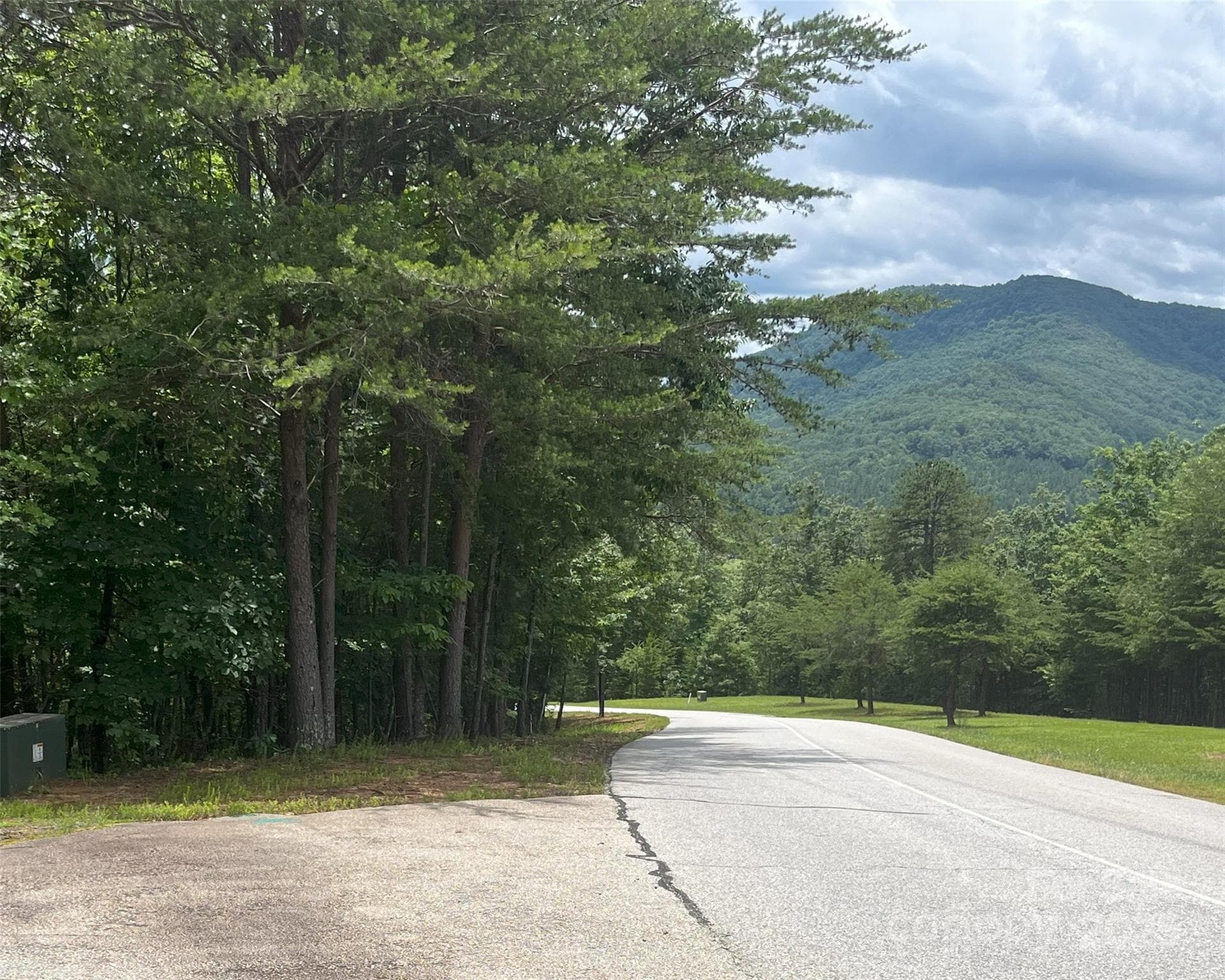 00 Deep Gap Road E