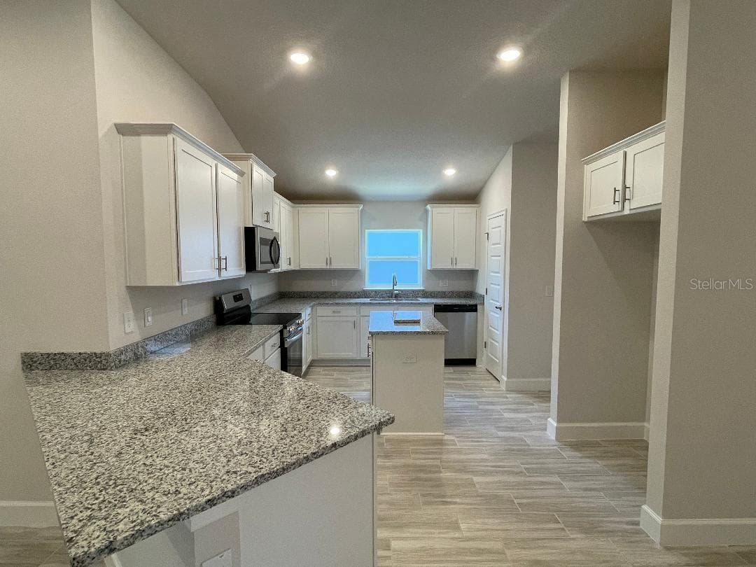 Single Family Residence at 13374 OGDEN GLADE RD, DADE CITY, photo 11 of 32