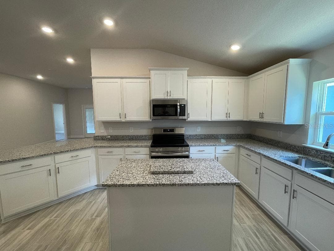 Single Family Residence at 13374 OGDEN GLADE RD, DADE CITY, photo 13 of 32