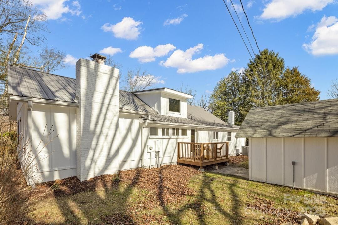 Single Family Residence at Hendersonville, photo 4 of 19