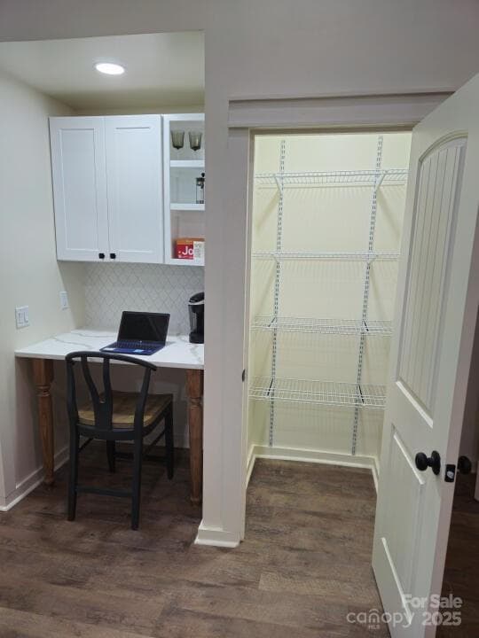 Single Family Residence at Hendersonville, photo 10 of 19