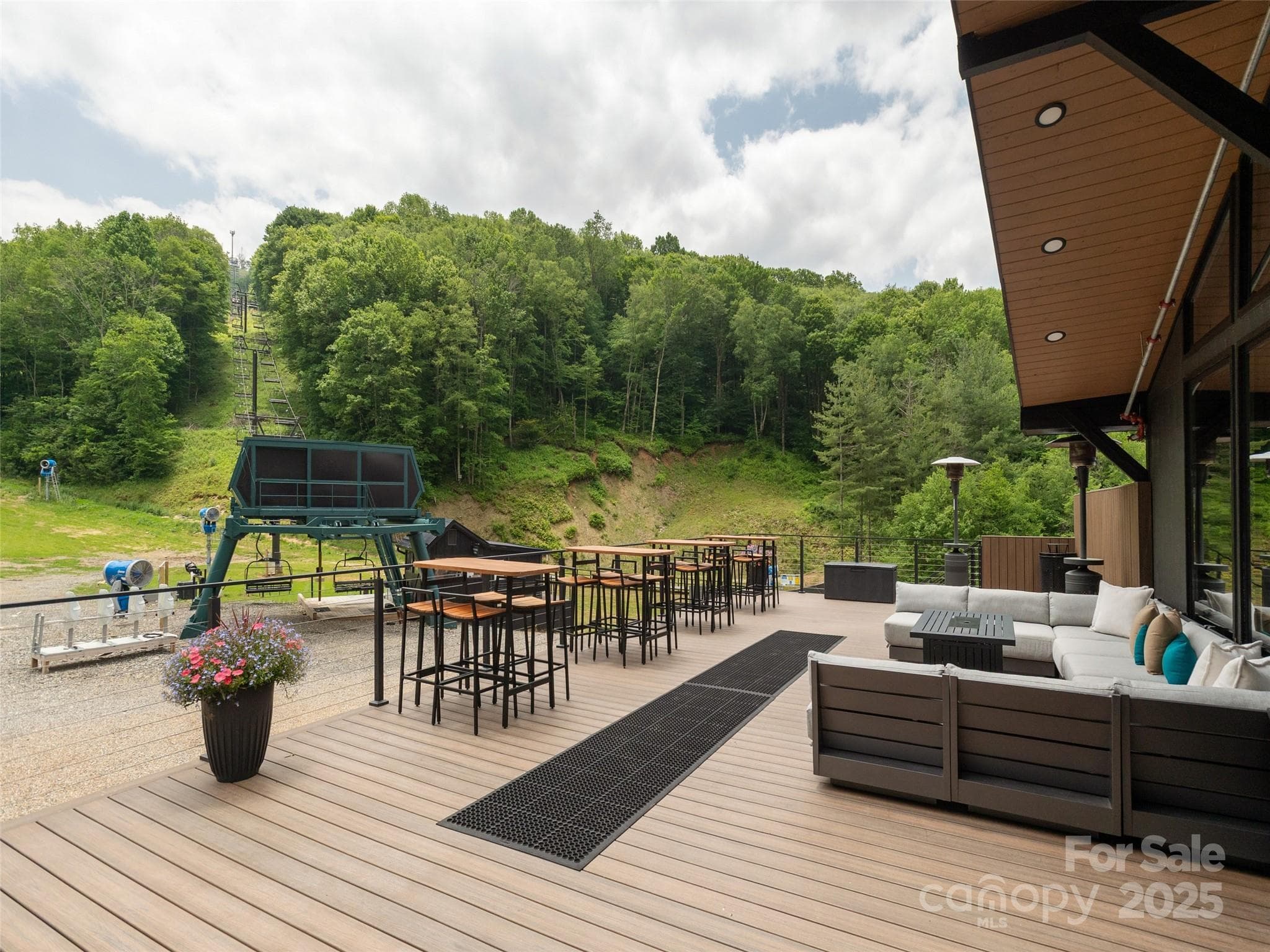 Ski Lodge & Restaurant - Mars Hill