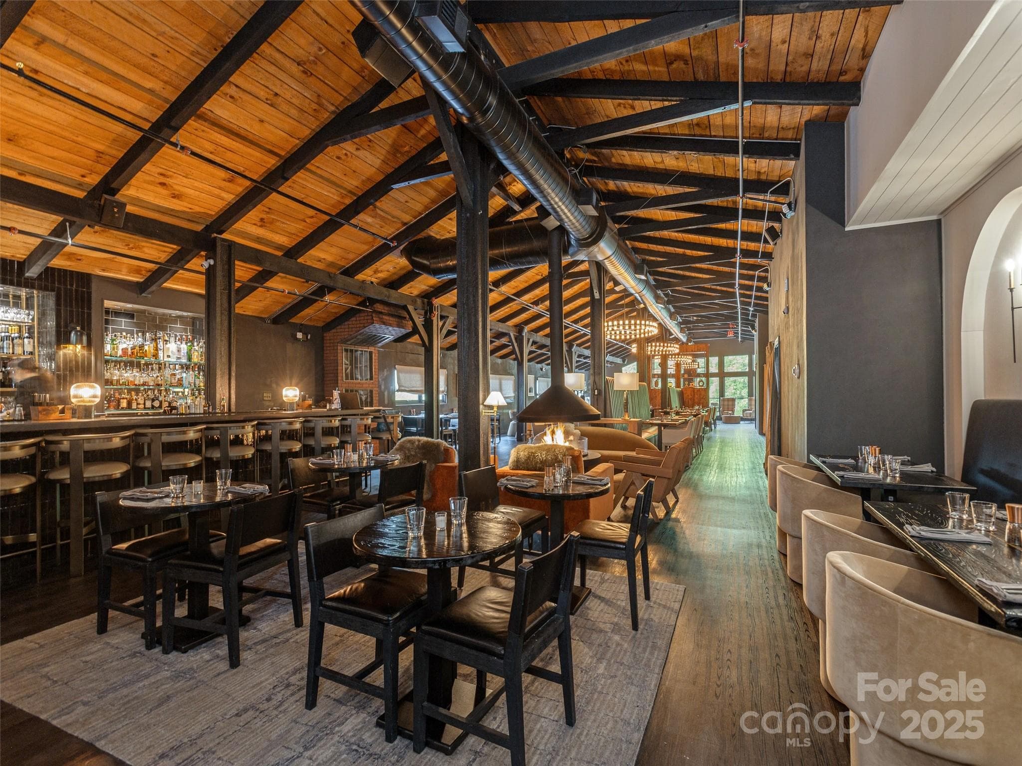 Ski Lodge & Restaurant - Mars Hill