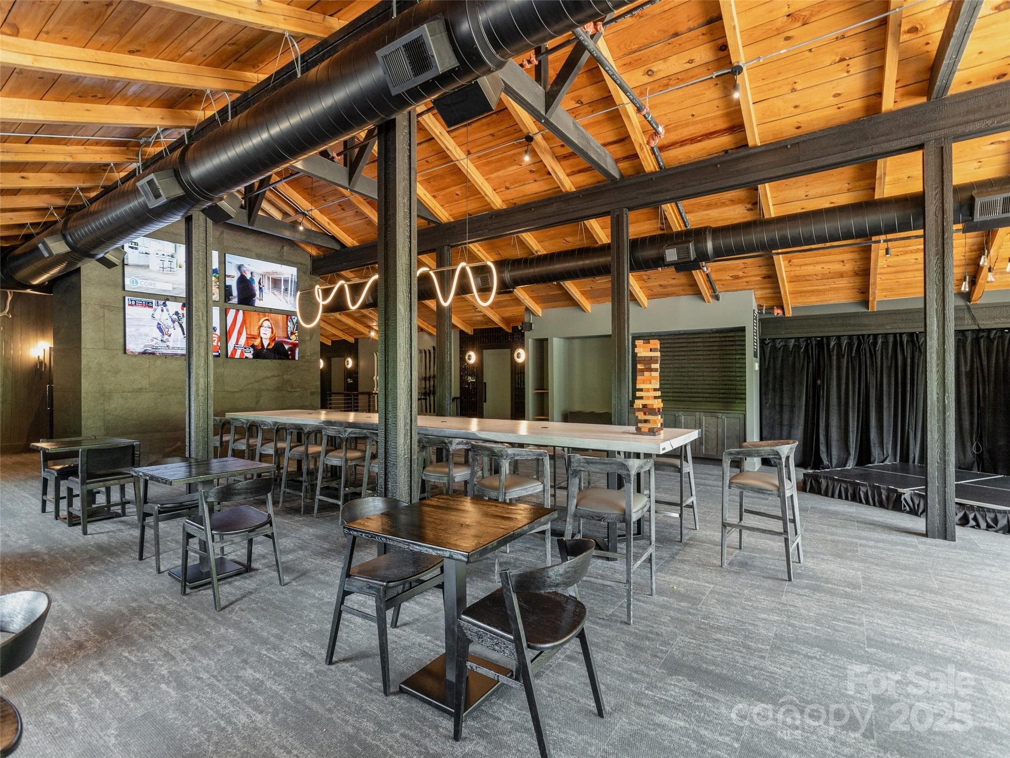 Ski Lodge & Restaurant - Mars Hill