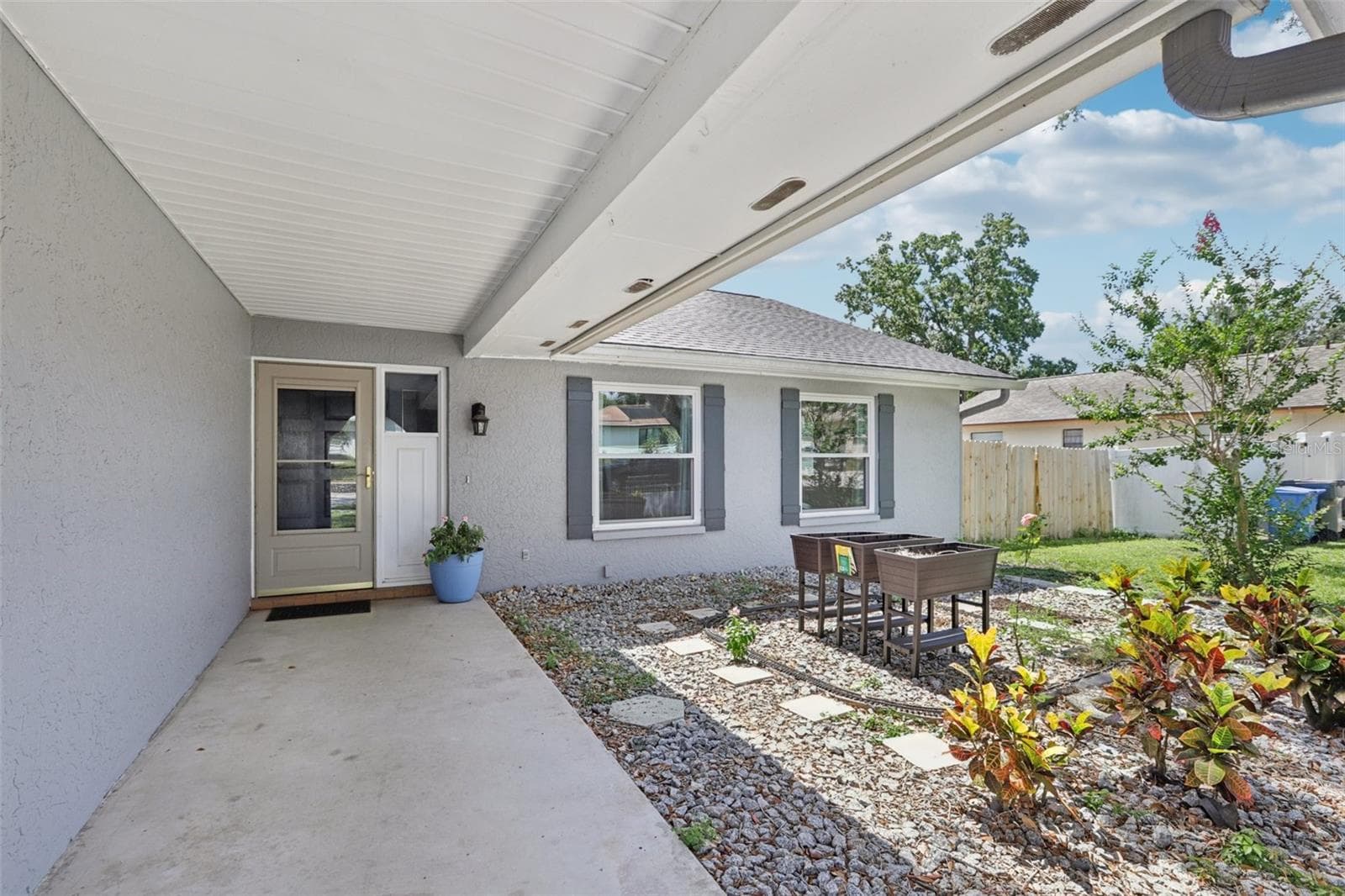Single Family Residence at 1009 BLACK KNIGHT DR, VALRICO, photo 8 of 62