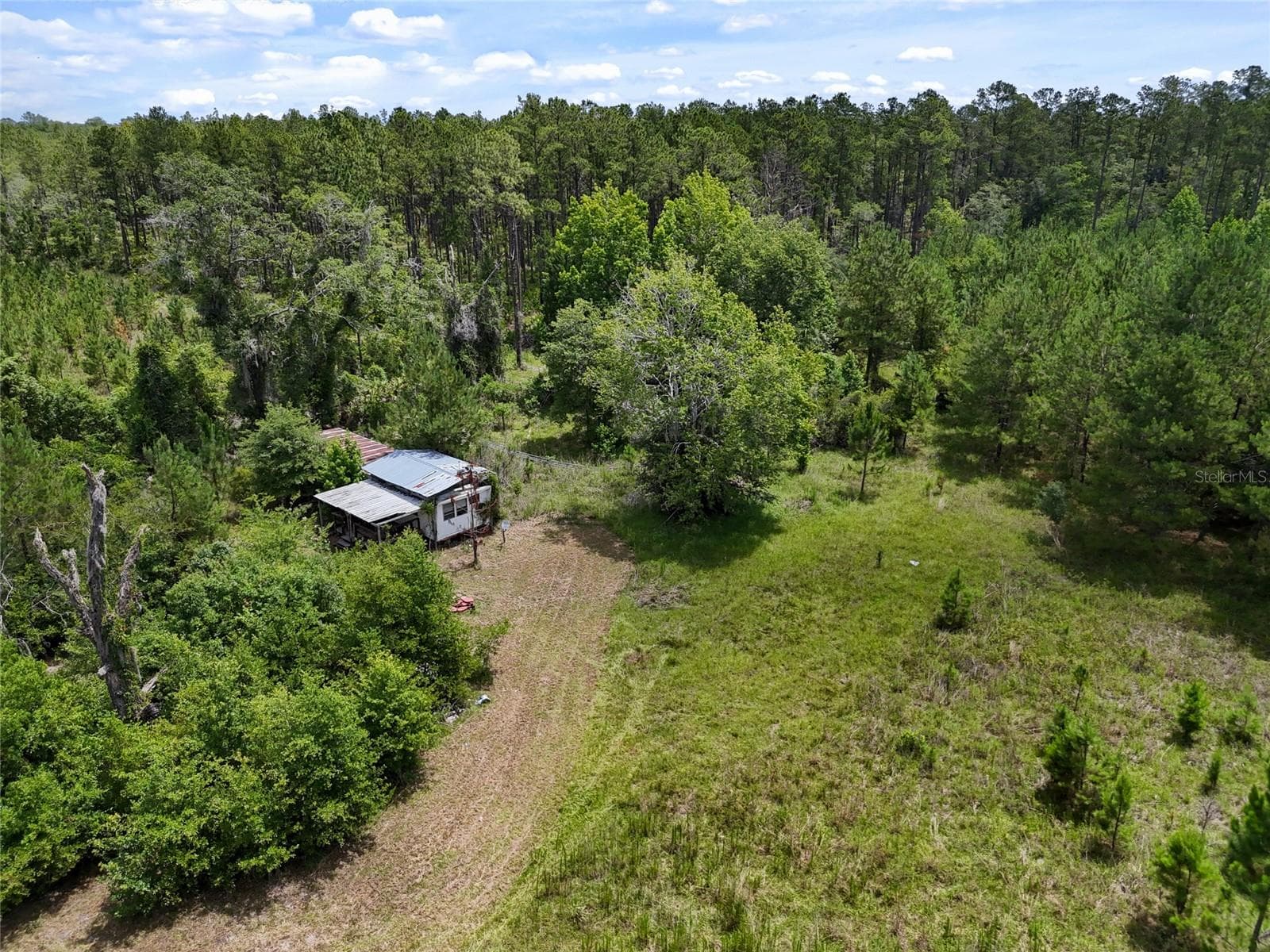 Manufactured Home at 2309 NE 73RD AVE, GAINESVILLE, photo 7 of 9