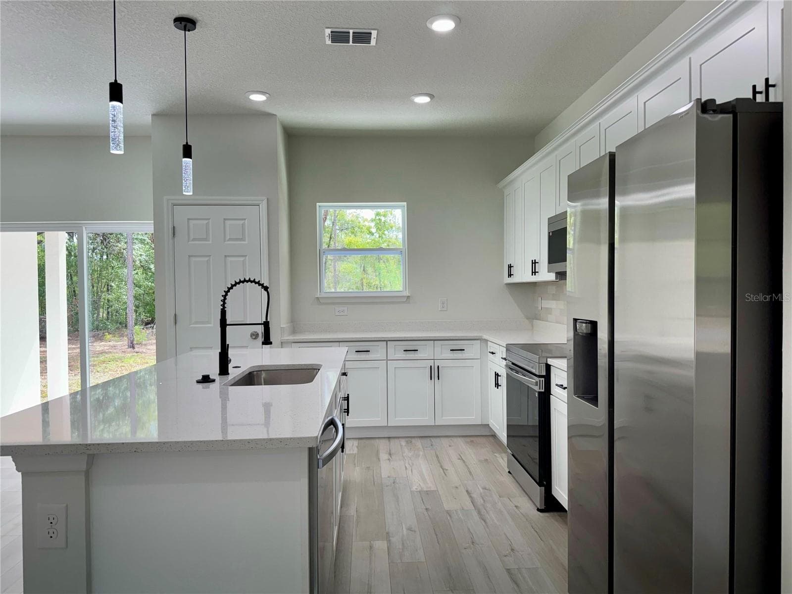 MODEL HOME - 7977 N POCONO DR, CITRUS SPRINGS