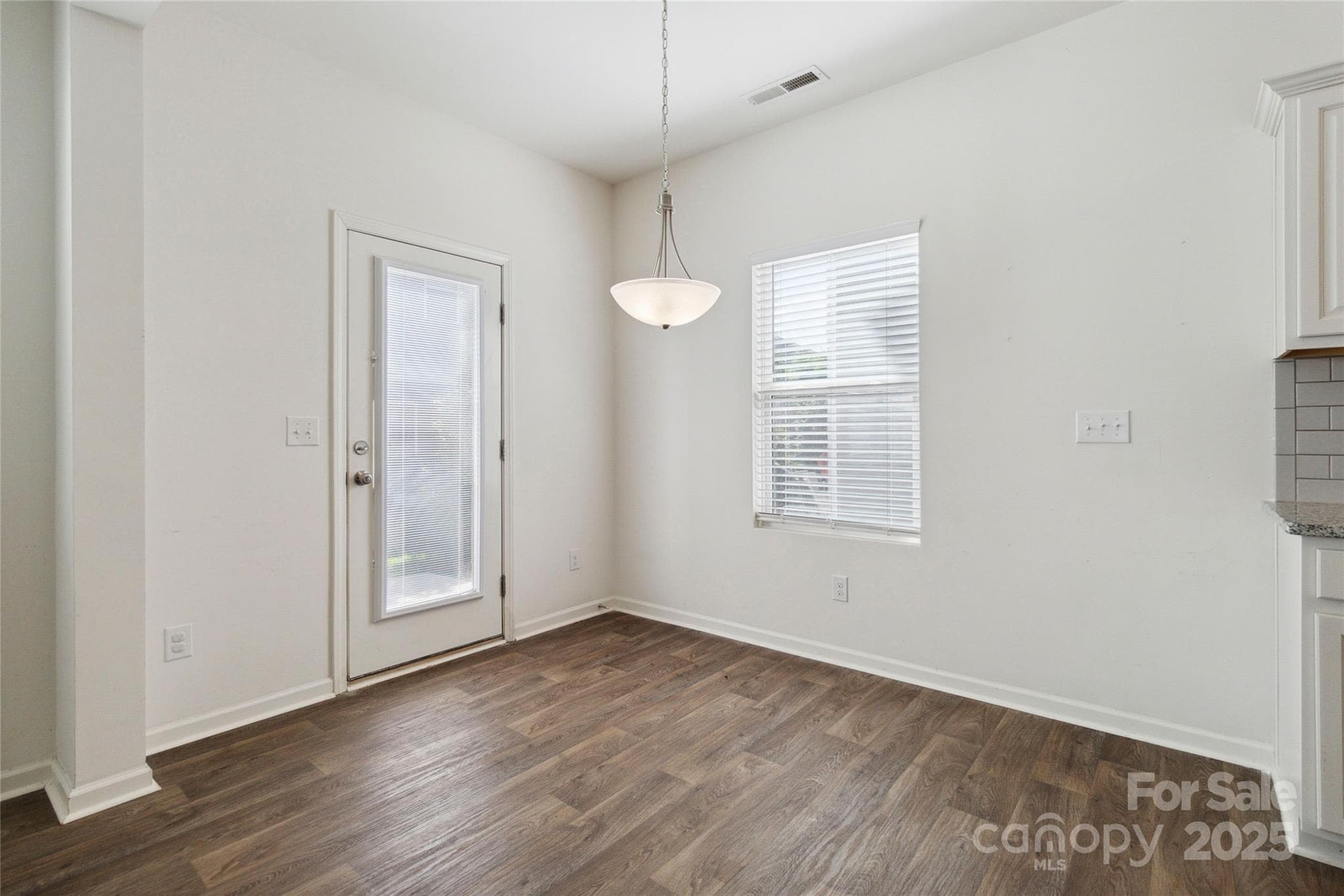 Townhouse at 14027 Clayborn Street, Midland, photo 9 of 35